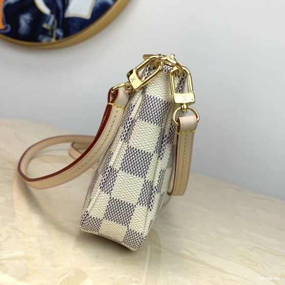 Vuitton POCHETTE Louis ACCESSOIRES 0225